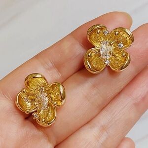 Dogwood Flower Earrings